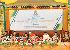 PENGURUS YAYASAN DAN PIMPINAN MELEPAS KKN IAI AT TAQWA 2024